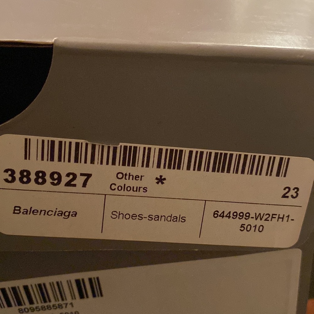 Balenciaga kids sandals - Never worn- Authentic - Picture 12 of 14